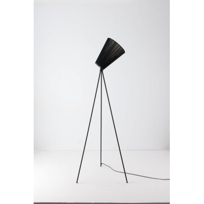 Modern Oslo wood floor lamp