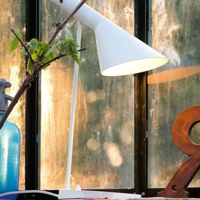 Pietro Minimalist Industrial Black/White Cool Office Desk Lamp Pietro Minimalist Industrial Black/White Cool Office Desk Lamp