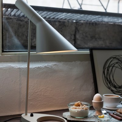 Pietro Minimalist Industrial Black/White Cool Office Desk Lamp Pietro Minimalist Industrial Black/White Cool Office Desk Lamp