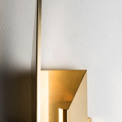 Sia Art Deco Metal Wall Sconce Sia Art Deco Metal Wall Sconce