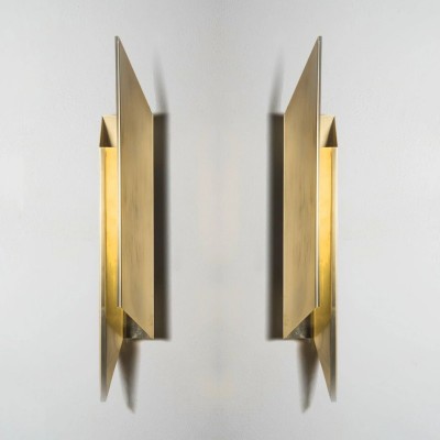 Sia Art Deco Metal Wall Sconce Sia Art Deco Metal Wall Sconce