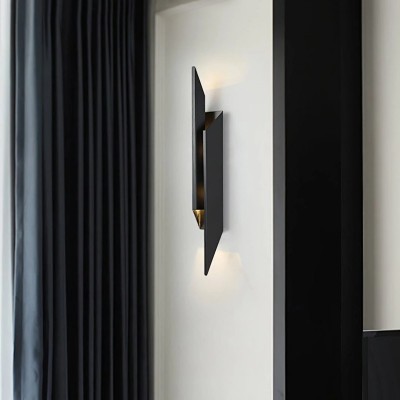 Sia Art Deco Metal Wall Sconce Sia Art Deco Metal Wall Sconce