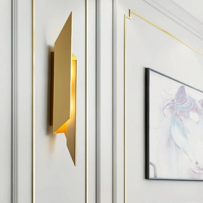 Sia Art Deco Metal Wall Sconce Sia Art Deco Metal Wall Sconce