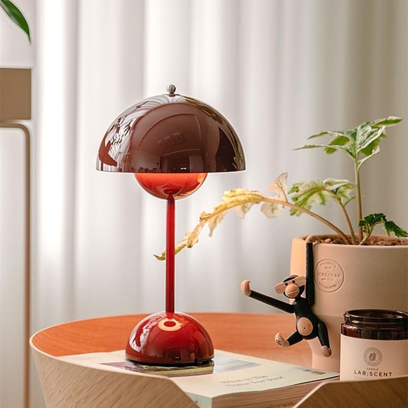  Tradition - Flowerpot Battery Table Lamp VP9