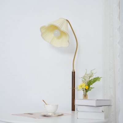 Xalon Wooden Cloth Pleated Shade Floor Lamp