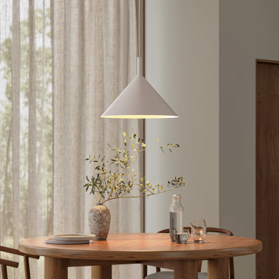 Quyron Nordic Minimalist Iron Tapered Pendant Light Quyron Nordic Minimalist Iron Tapered Pendant Light