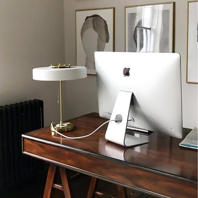 Roberto Nordic Revolve Table Lamp