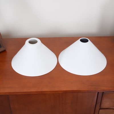Foxx Retro Conical Porcelain Pendant Light