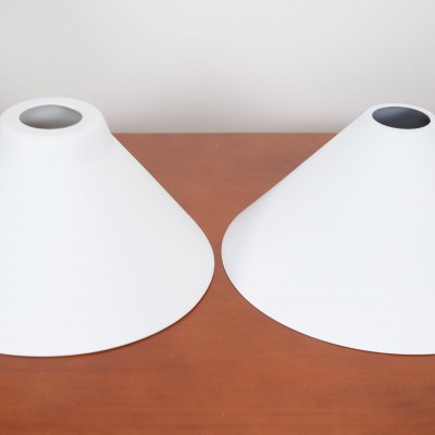 Foxx Retro Conical Porcelain Pendant Light