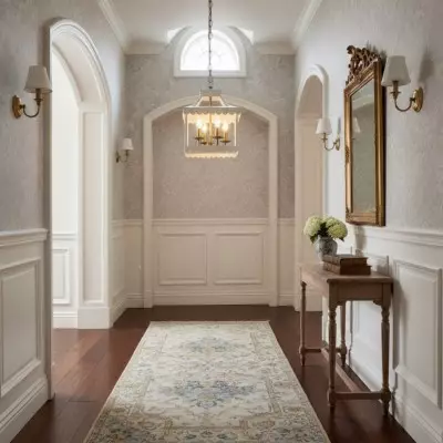 Molly French Vintage 4-Light Scalloped Lantern Chandelier