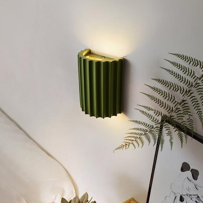 Pranavi Modern Bundle Ribbed Fluted Resin Wall Sconce