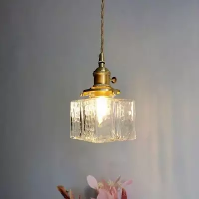Faelthorin Farmhouse Brass Hammered Square Glass Pendant Lamp