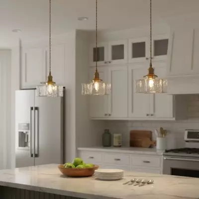 Faelthorin Farmhouse Brass Hammered Square Glass Pendant Lamp