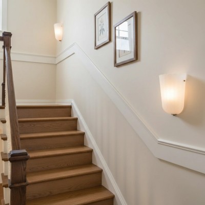 Zephyrine Modern Glass Flower Sconce