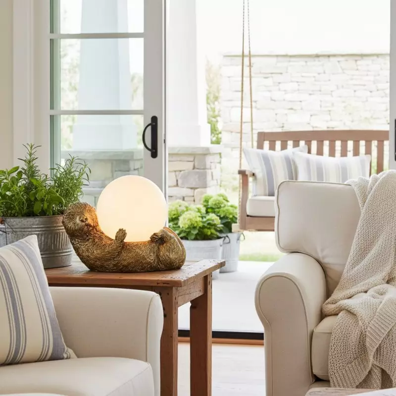 Alton Modern Polyresin Icon Table Lamp