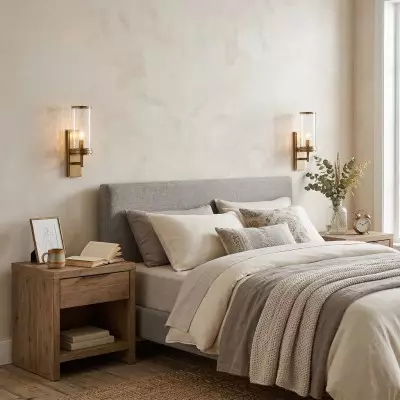 Ira Farmhouse Cylinder Hammered Glass Sconce