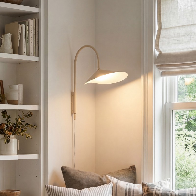 Zoya Modern Industrial Alocasia Leaf Wall Sconce