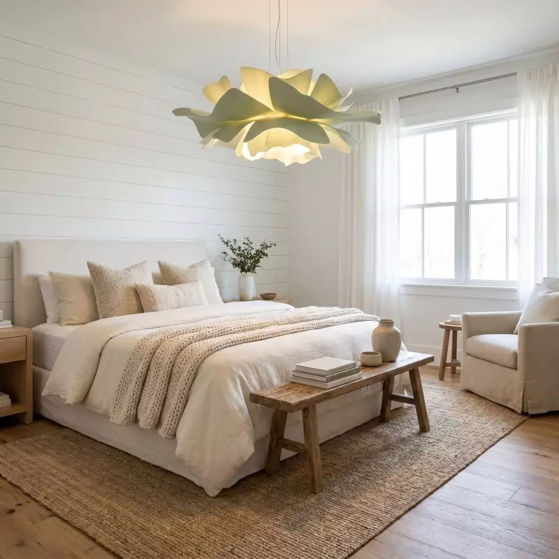 Lyronis White Flower Acrylic Pendant Light