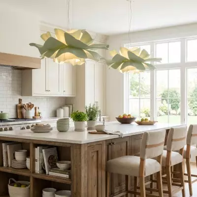 Lyronis White Flower Acrylic Pendant Light