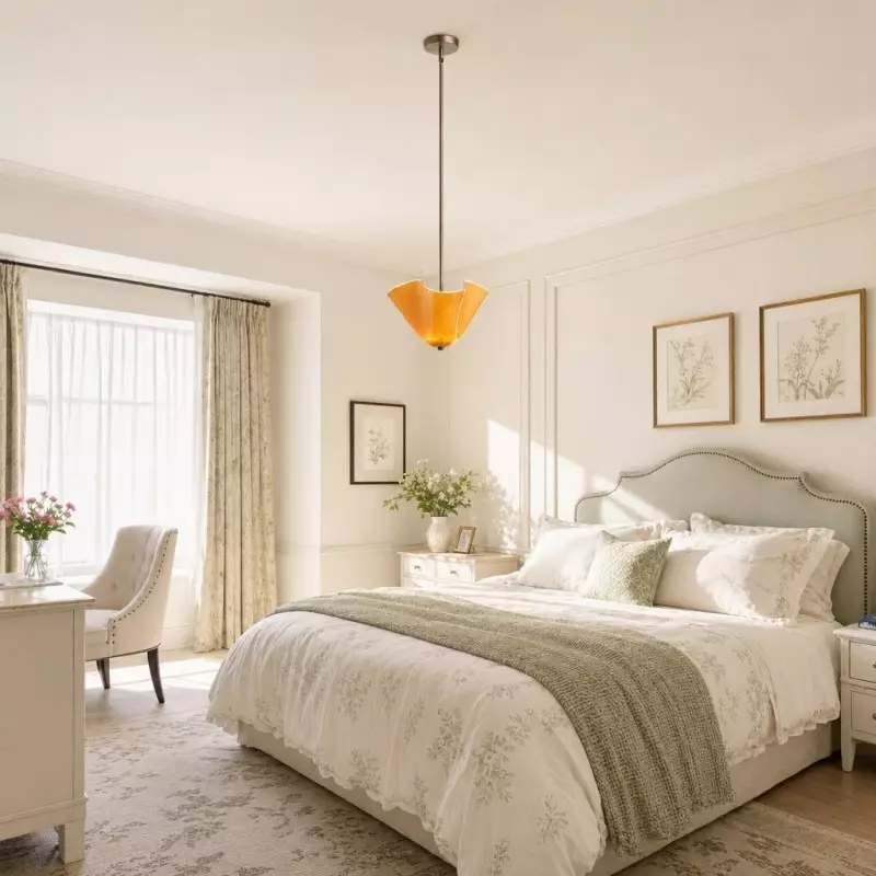 Franklin Modern Shell Glass Pendant