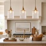 Faelthorin Farmhouse Brass Hammered Square Glass Pendant Lamp