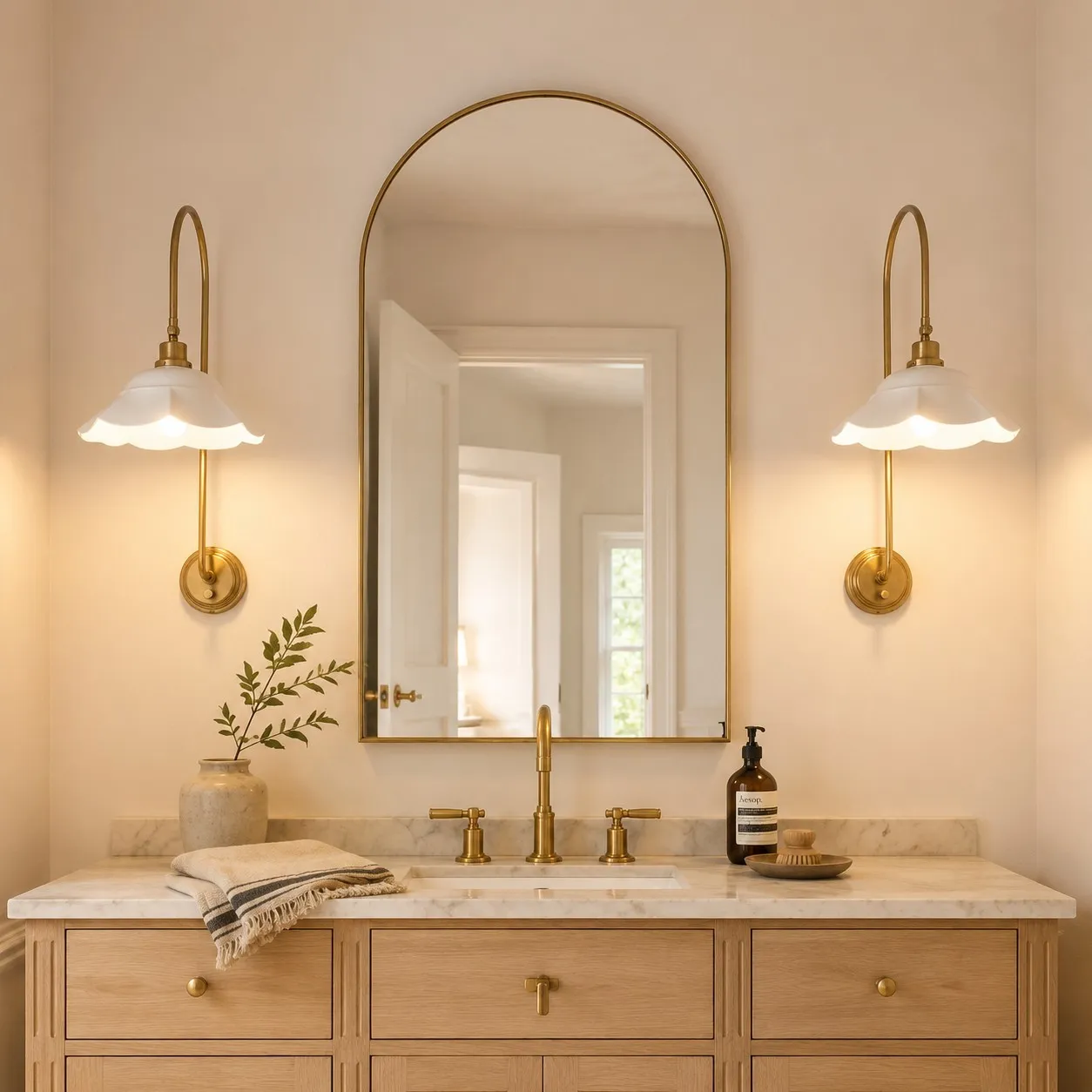 Enzo Elegant Vintage Bloom Metal Wall Sconce