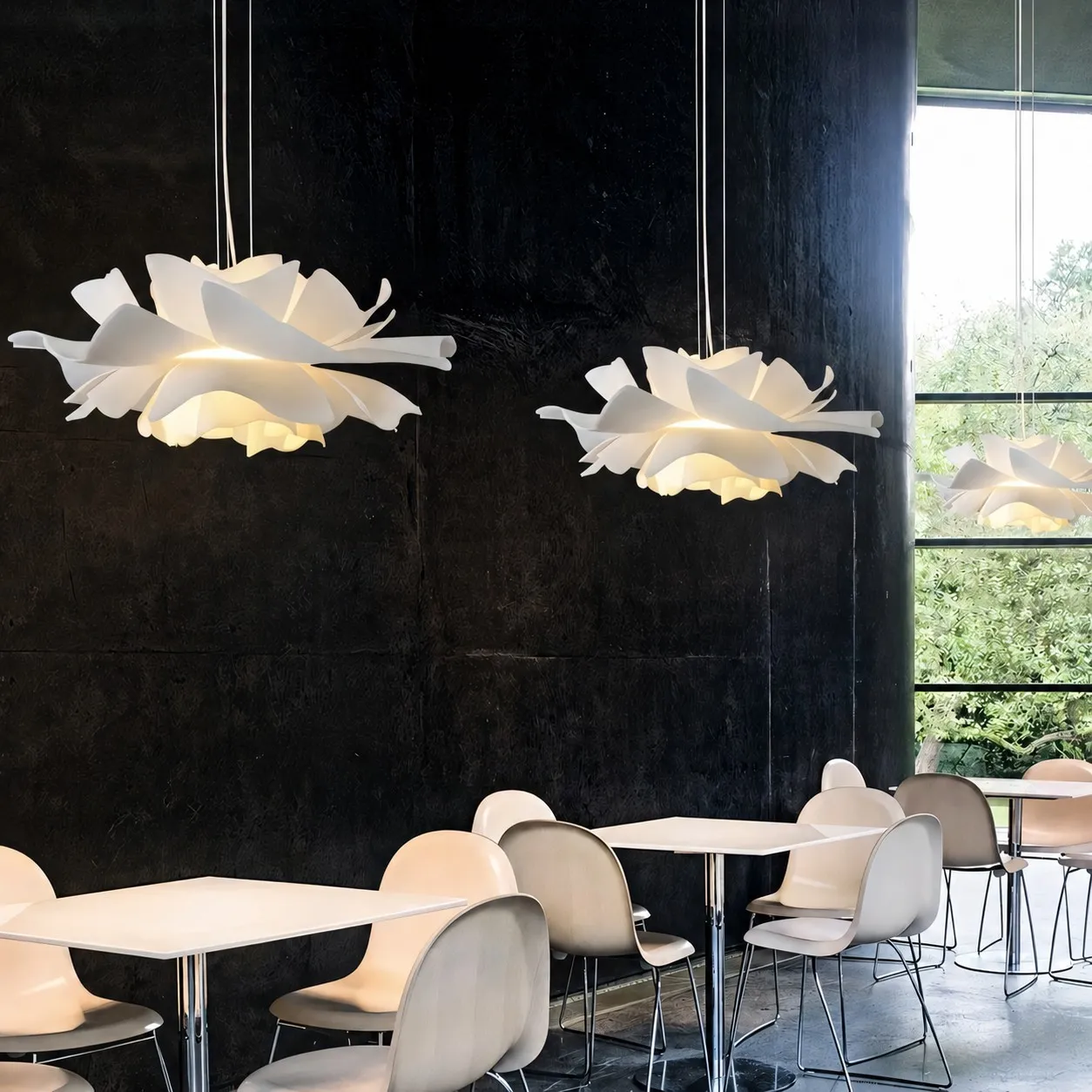 Lyronis White Flower Acrylic Pendant Light