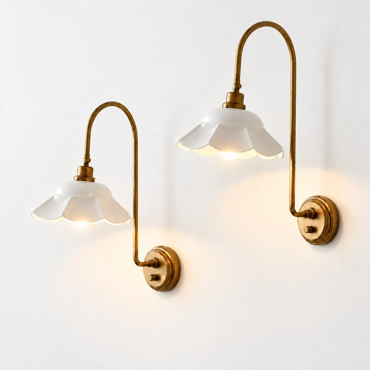 Enzo Elegant Vintage Bloom Metal Wall Sconce